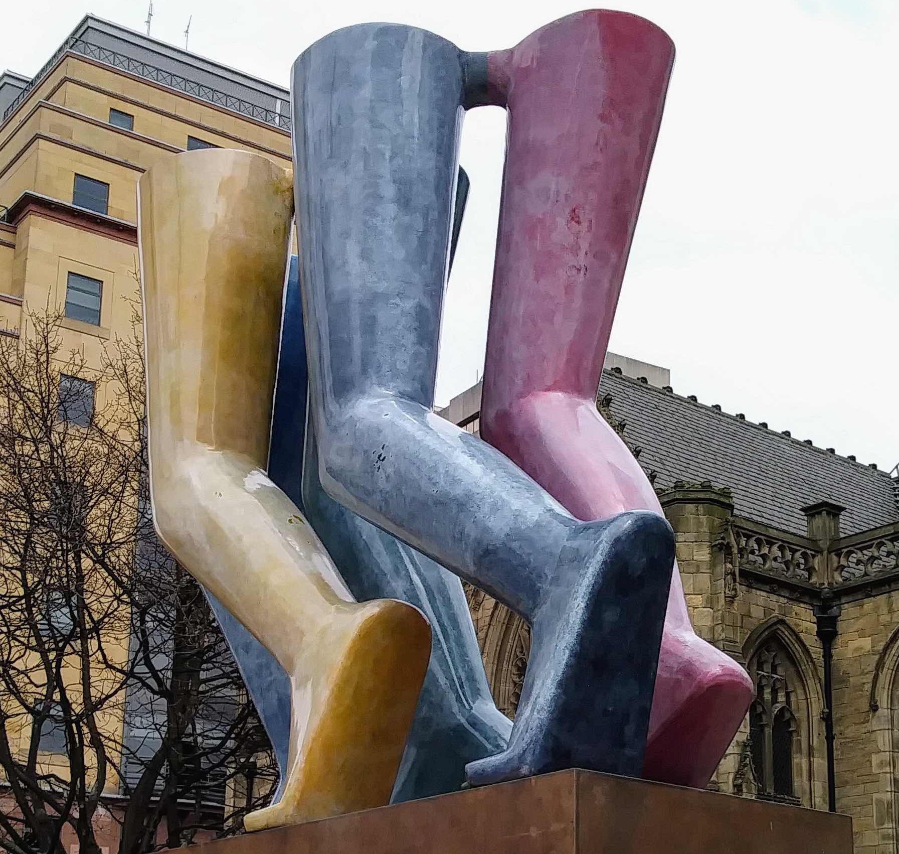 leeds three legs crop