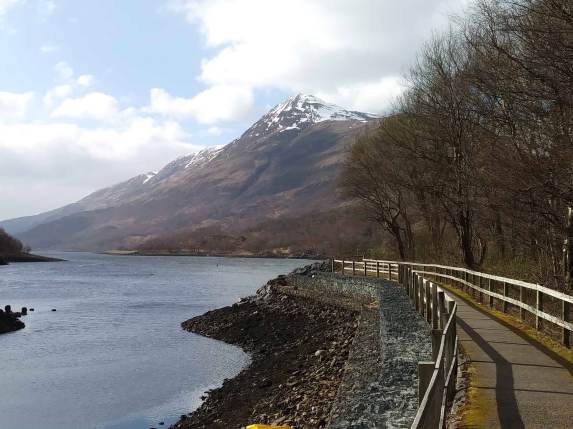 path by the loch. kinlochleven mar18